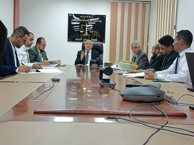 مجلس القضاء الأعلى يُقرّ إعادة تشكيل الدائرة المدنية بالمحكمة العليا ويُحيل اثني عشر قاضياً إلى مجلس المحاسبة .